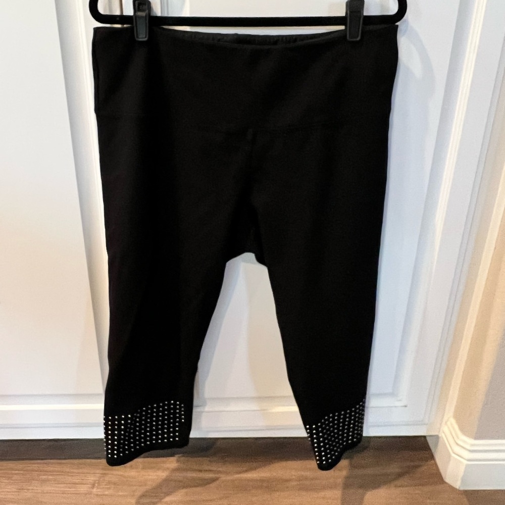 Athena Marie Black Capri Leggings 2X.